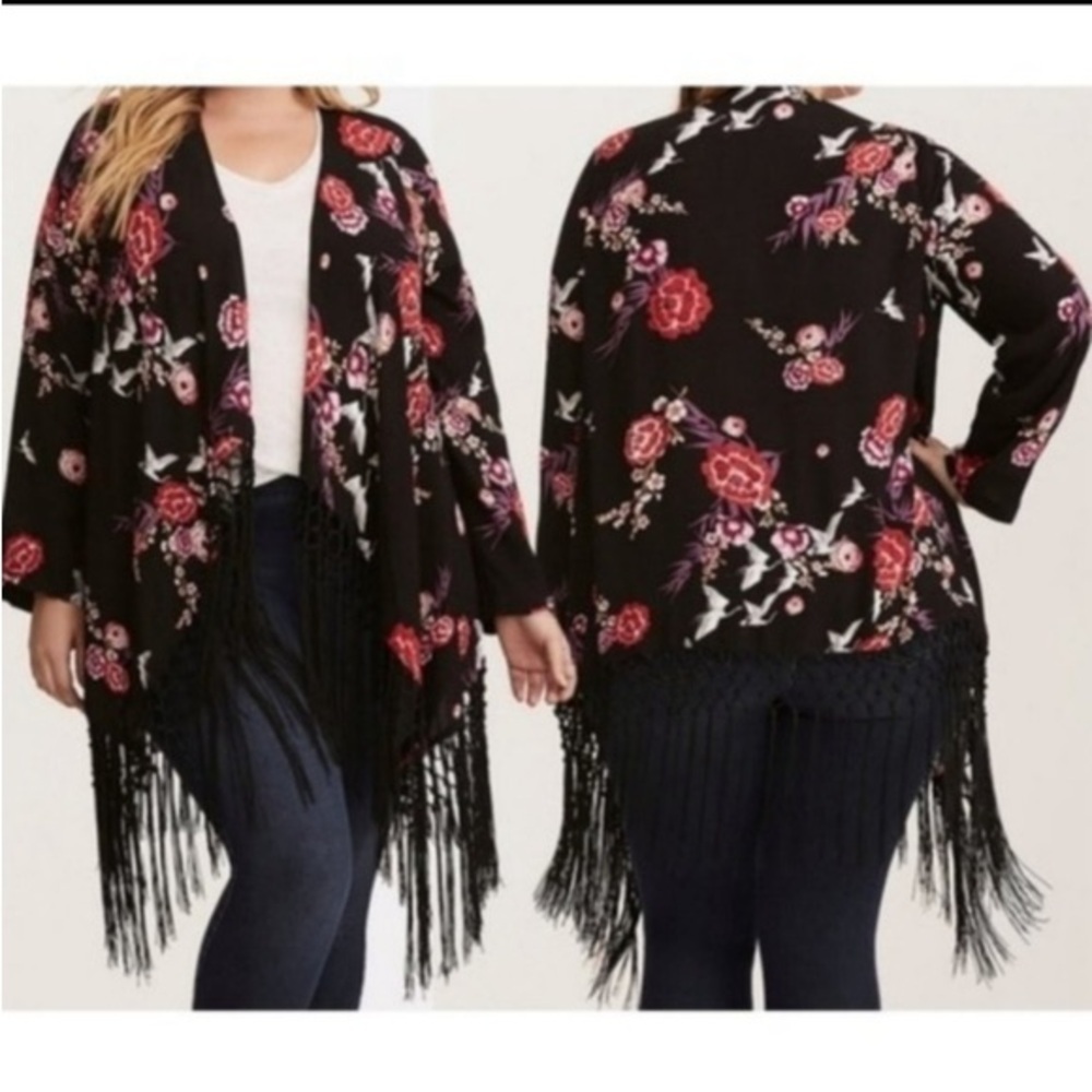 Torrid Boho Floral Crane Fringe Kimono Cardigan Size 1 Black Pink Rose Wrap